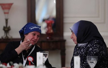 Şehit Öğretmen Aybüke Yalçının Annesi Çankaya Köşkün'deki Davete Atatürk Bandanasıyla Katıldı