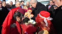 Bakan Kurtulmuş, Ani'de Tarihi İpek Yolu Köprüsü'nün Fotoğrafını Çekti