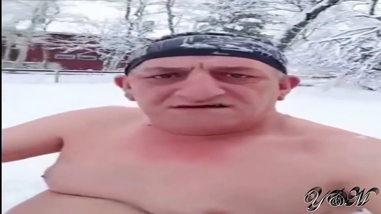 ابو جيجو الثلجي # عدة لقطات لابو جيجو في نص الثلج