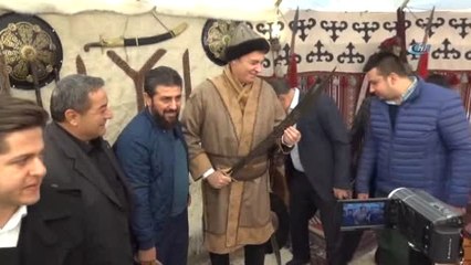 Fikret Orman Kılıç Kuşandı!