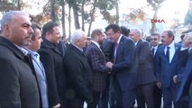 Denizli Bakan Zeybekci, 