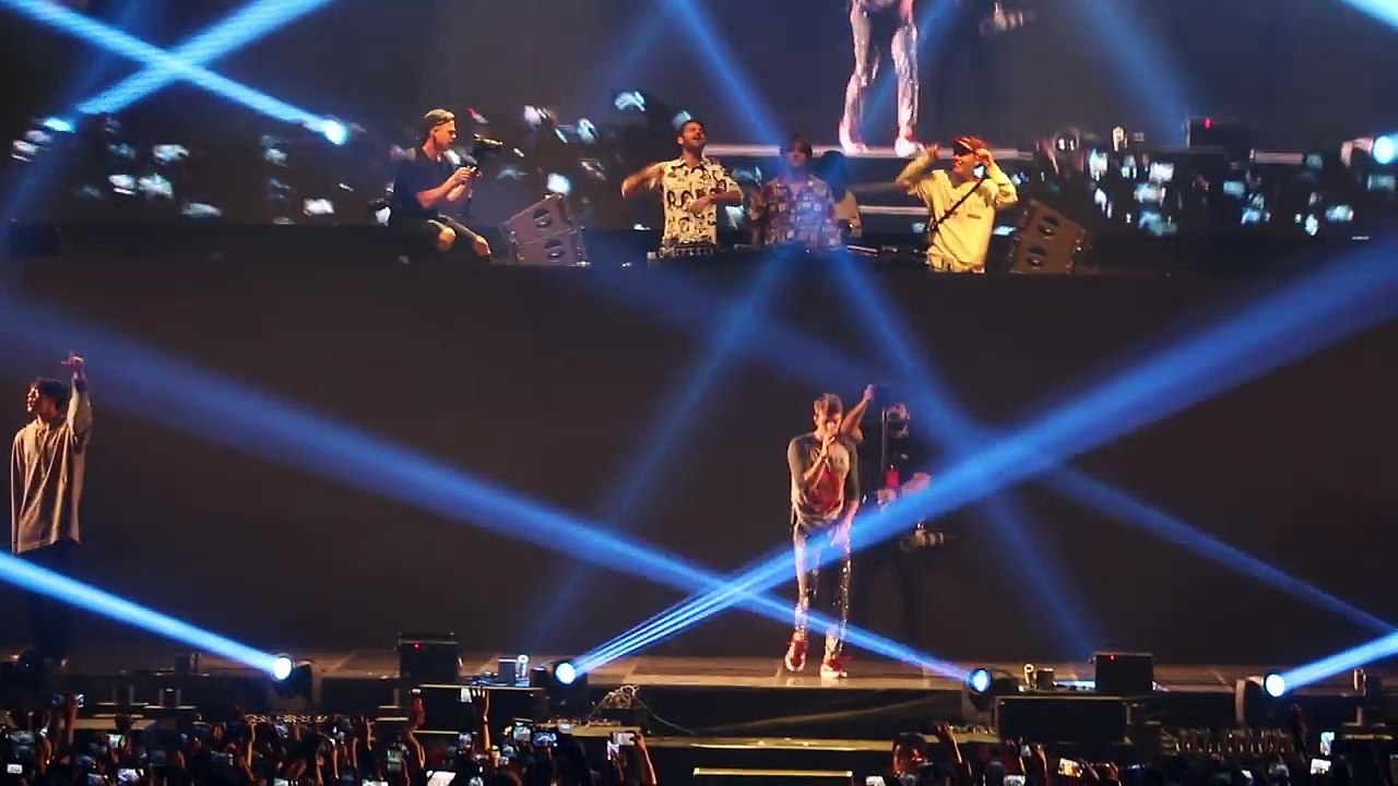 BTS(방탄소년단)  and The Chainsmokers Closer Live in Seoul