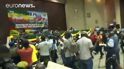 Robert Mugabe refuses to resign as Zimbabwe's President
