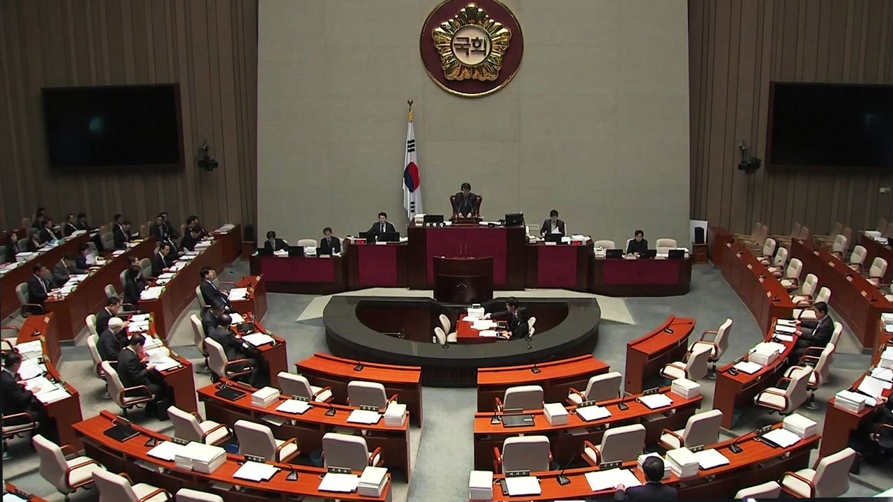 예산 심사 기한 일주일 앞으로...쟁점 예산 접점 찾나? / YTN
