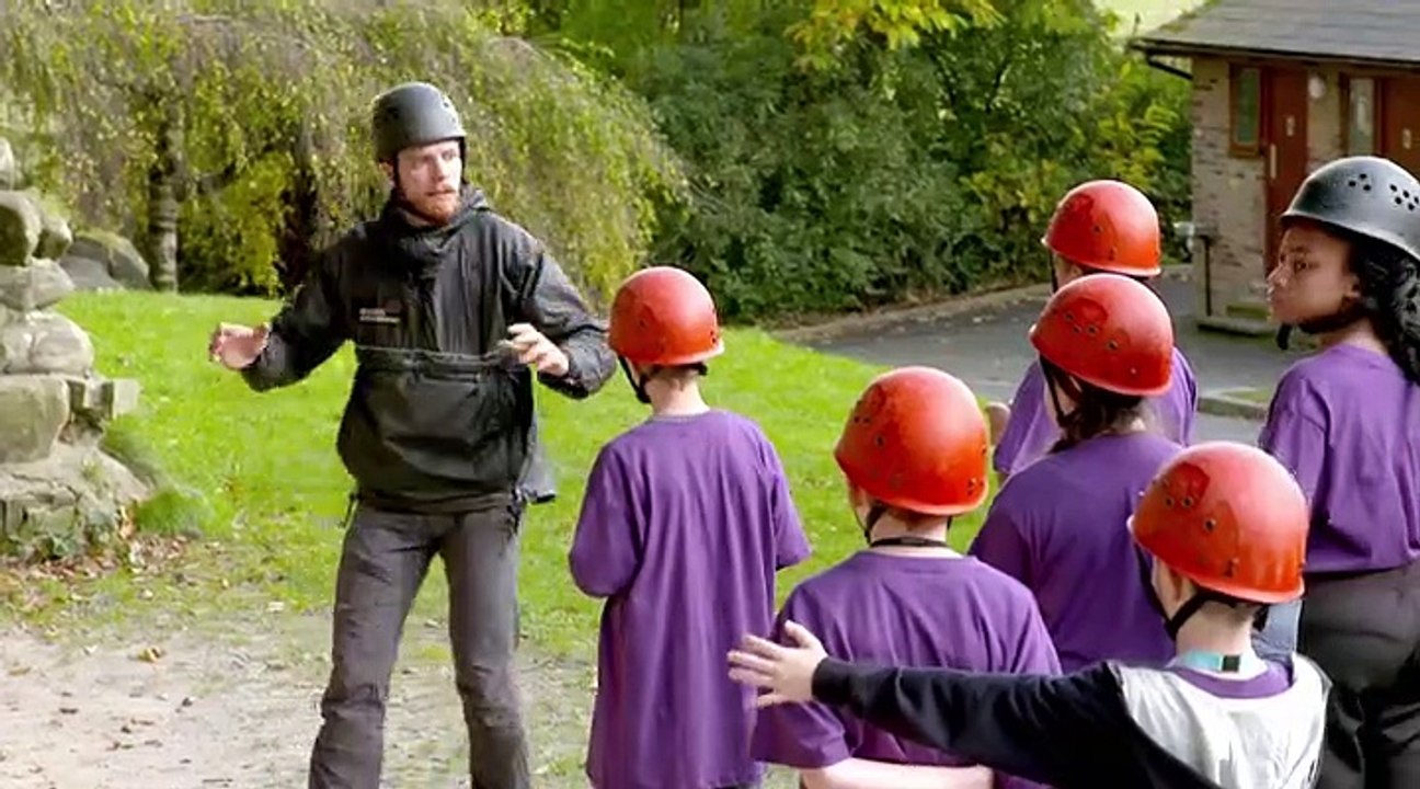 Bargain Hunt S49 E01