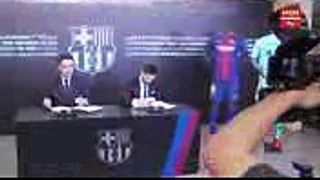 Watch Lionel Messi signs new contract with Bartomeu