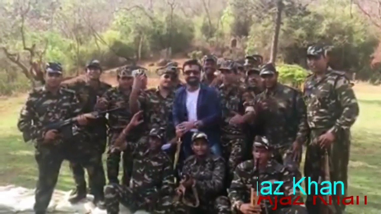 Ajaz Khan Singing With Army Men