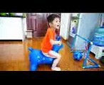 Learn Colors with Soccer balls and Bouncy Animals! Baby Xavi with Animals Skippy Balls for kids
