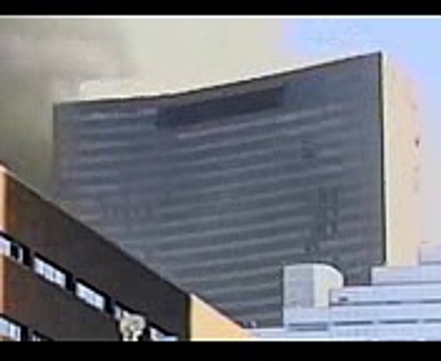 30 Second Reel of WTC Building 7 Collapse Footage