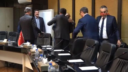 Ekonomi Bakanı Nihat Zeybekçi, İran'da