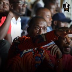 L'Oeil du Kpakpato - Des supporteurs de l'Africa Sport en colère contre l'arbitre