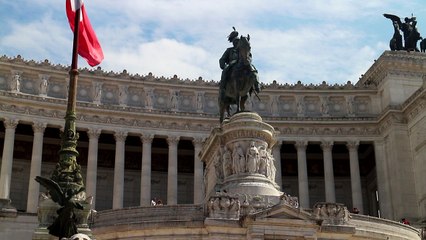 "El altar de la Patria" Megalomanía imperial romana. Mussolini emperador.