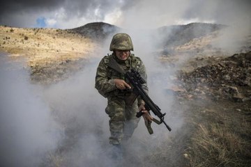 Mehmetçik, Gabar Dağı'nda Teröristlere Göz Açtırmıyor