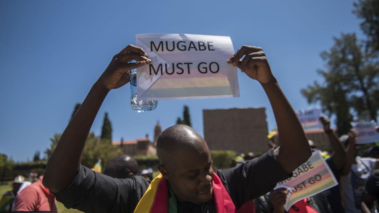 Zimbabwe's media post-Mugabe: A new lease on life? - Listening Post (lead)