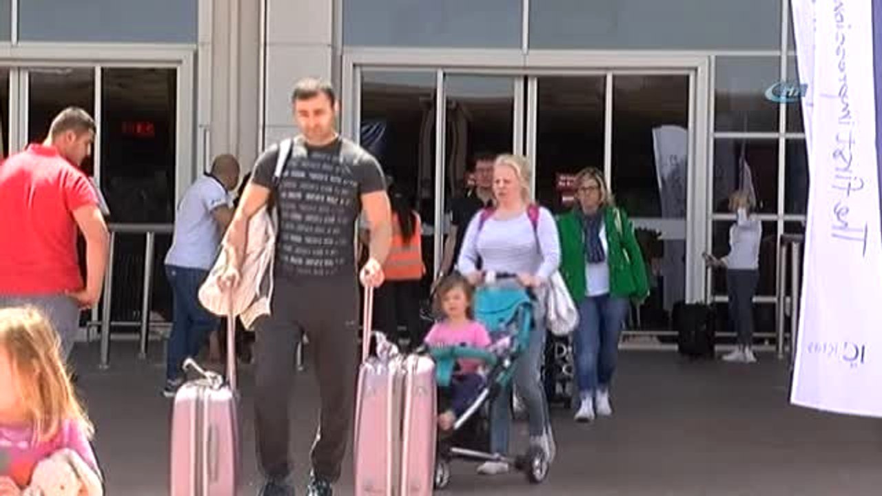 Alanya-Gazipaşa Uçağında Kalp Yetmezliği Paniği