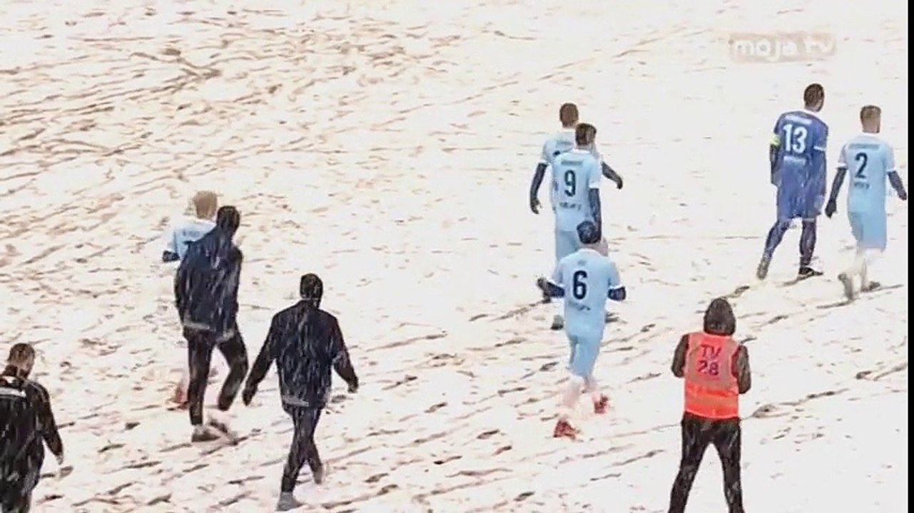 FK Željezničar - FK Sarajevo / Igrači FK Željezničara pozdravili navijače