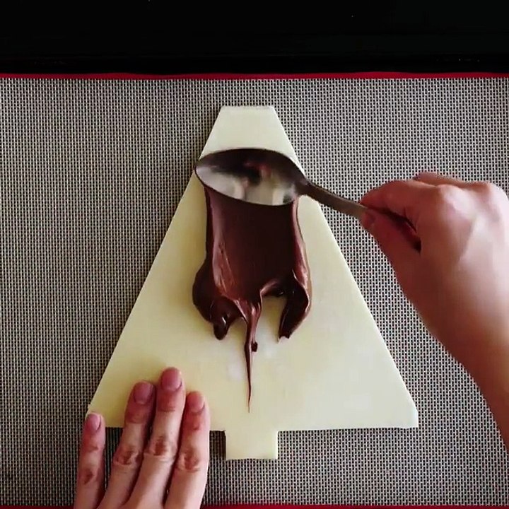 La Recette du Sapin de Noël Fourré au Nutella Maison. Miam !