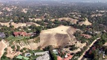 Kim Kardashian And Kanye West Are Looking To Buy Land  [2013]