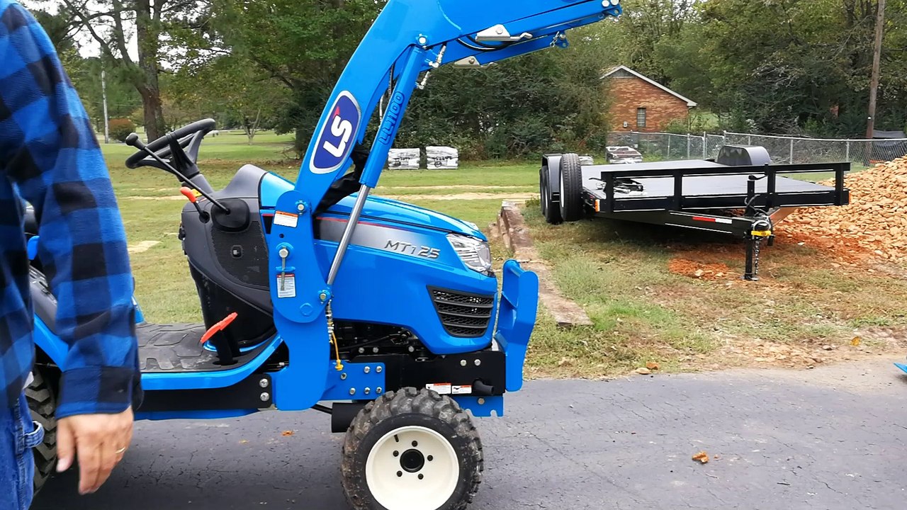 Bucket Loader Removal from my LS MT125 Subcompact Tractor - video