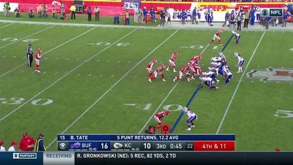 Alex Smith shows frustration after failing to convert on 3rd down