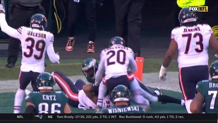 Jay Ajayi fumbles after long run, Eagles still get a touchdown