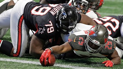 Peyton Barber's second effort makes the difference, scores TD