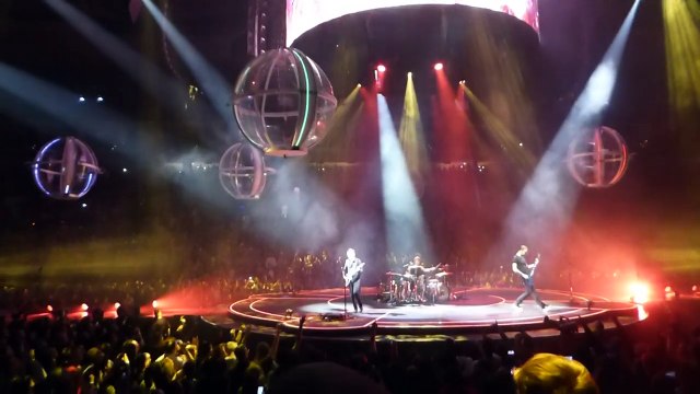 Muse - Supermassive Black Hole, Wells Fargo Center, Philadelphia, PA, USA 1/31/2016