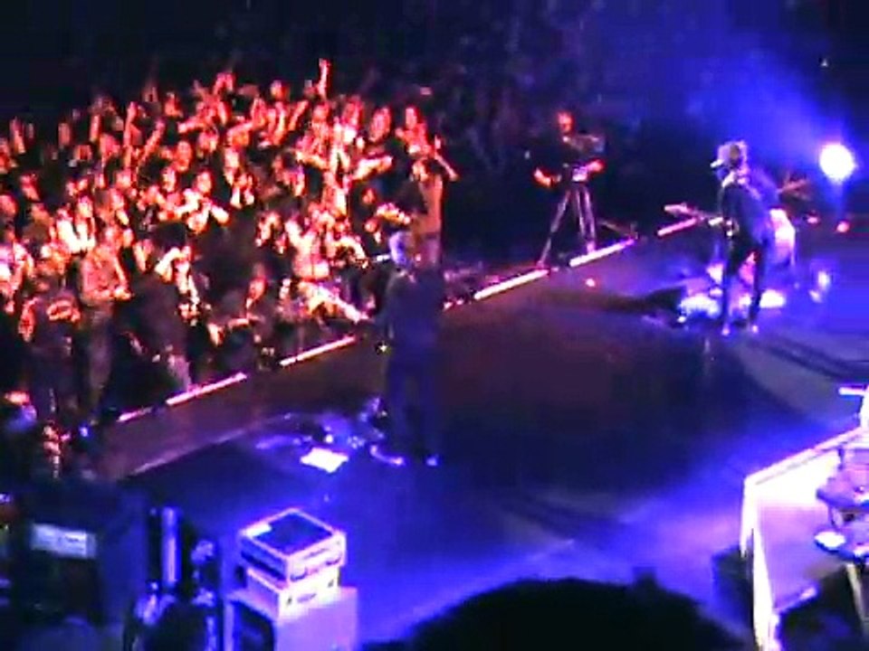 Muse - Supermassive Black Hole, Royal Albert Hall, Teenage Cancer Trust, London, UK  4/12/2008