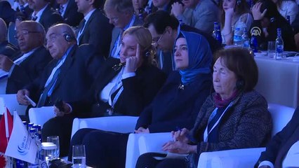 Bakan Kaya: "Ölümle Pençeleşen İnsanlara Kapılarımızı Açtık"
