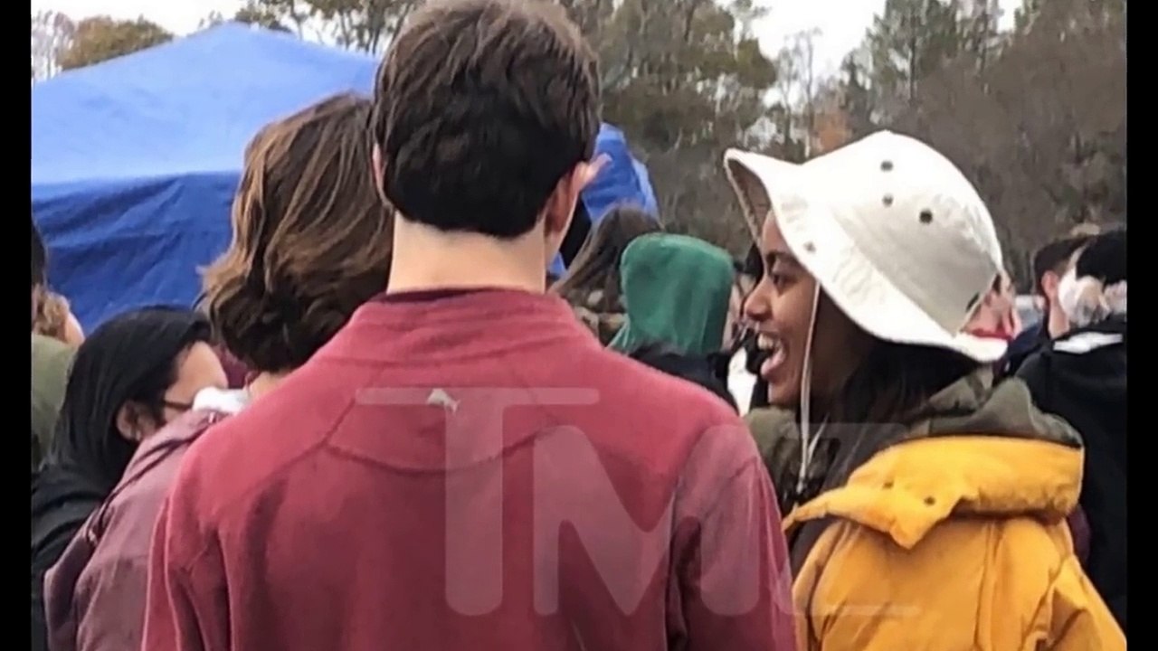 Is MALIA OBAMA Dating ??
