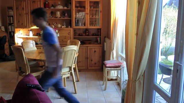 SQUEEZIE - ÊTRE SEUL CHEZ SOI