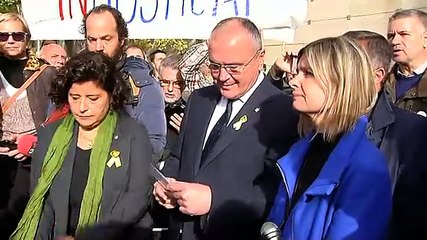 La Junta pide al Ayuntamiento de Barcelona que retire la pancarta de apoyo a los presos