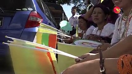 ပုပ္ရဟန္းမင္းႀကီးကို ႀကိဳဆိုဖို႔ စိန္ေမရီဘုရားေက်ာင္းေရွ႕တြင္ ကခ်င္ျပည္နယ္ ခရစ္ယာန္ဘာသာ၀င္မ်ား စုေ၀း (႐ုပ္/သံ)