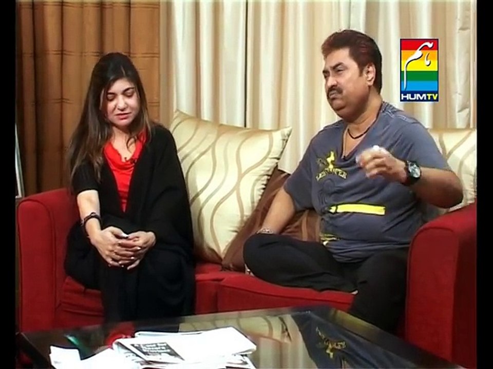 Kumar Sanu singing Mera Dil Bhi Kitna Pagal Hai