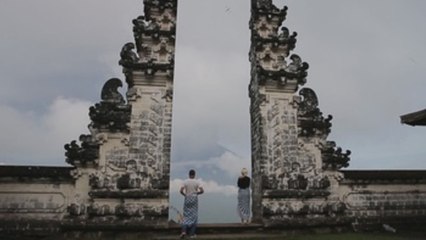 Se preven 100.000 evacuados por erupción de volcán Agung en isla de Bali