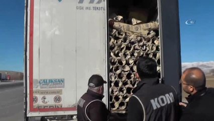 Gümrük Mühürlü Tırda 74 Bin Paket Kaçak Sigara Ele Geçirildi