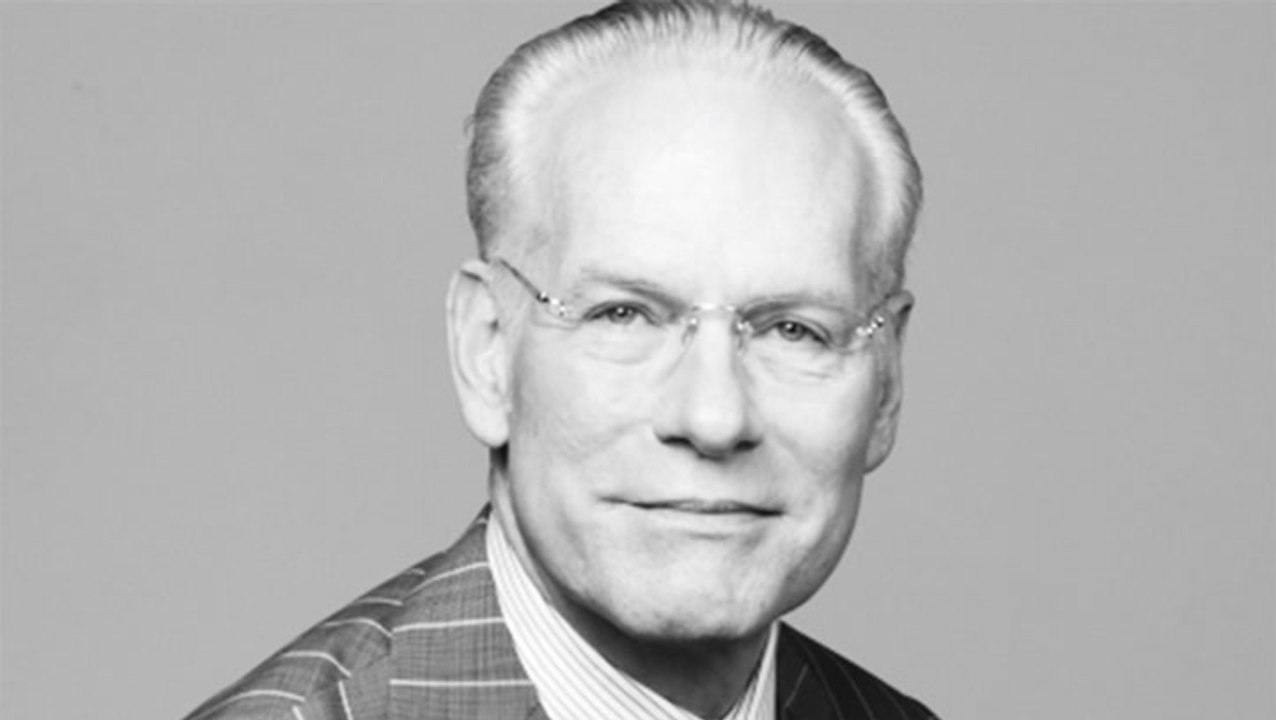 Tim Gunn's Foolproof Style Tips To Make A Great First Impression
