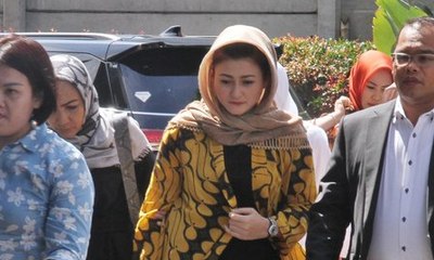 Istri dan Pengacara Jenguk Setnov Selama 2 Jam