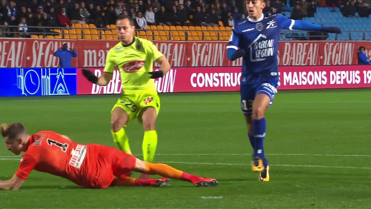 2017-18 : ESTAC-SCO (3-0)