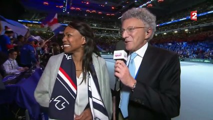 Quand la ministre Laura Flessel célèbre la victoire du double français… un set trop tôt !