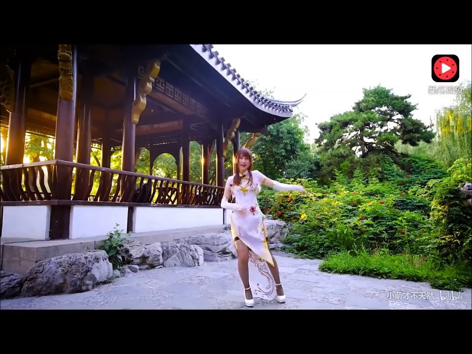 超火爆的舞蹈，金絲雀版，迄今見過跳的最美的妹子！千古情最美的妹子在跳舞