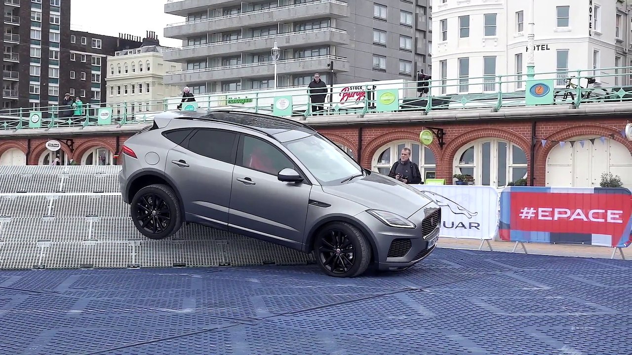 Jaguar E-Pace Media drive Ultra-deck