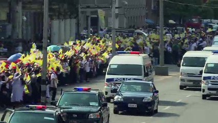 Download Video: Pope arrives in Myanmar on high-stakes visit