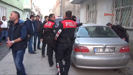 Adana'da Yolda Yürüyen İki Kişiye Otomobilden Ateş Açıldı 1 Ölü, 1 Yaralı