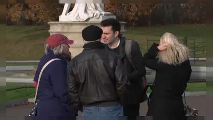 Prens Harry'nin nişan haberi sevinçle karşılandı