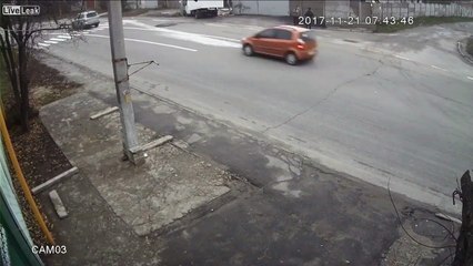 Pedestrians have a close call with a box truck