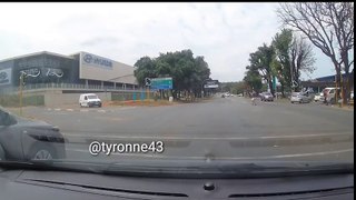 Dashcam footage of Bedfordview shootout