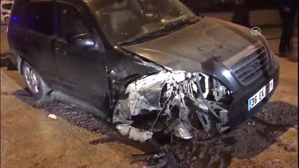 Kontrolden Çıkan Otomobil Direğe Çarptı - Kars