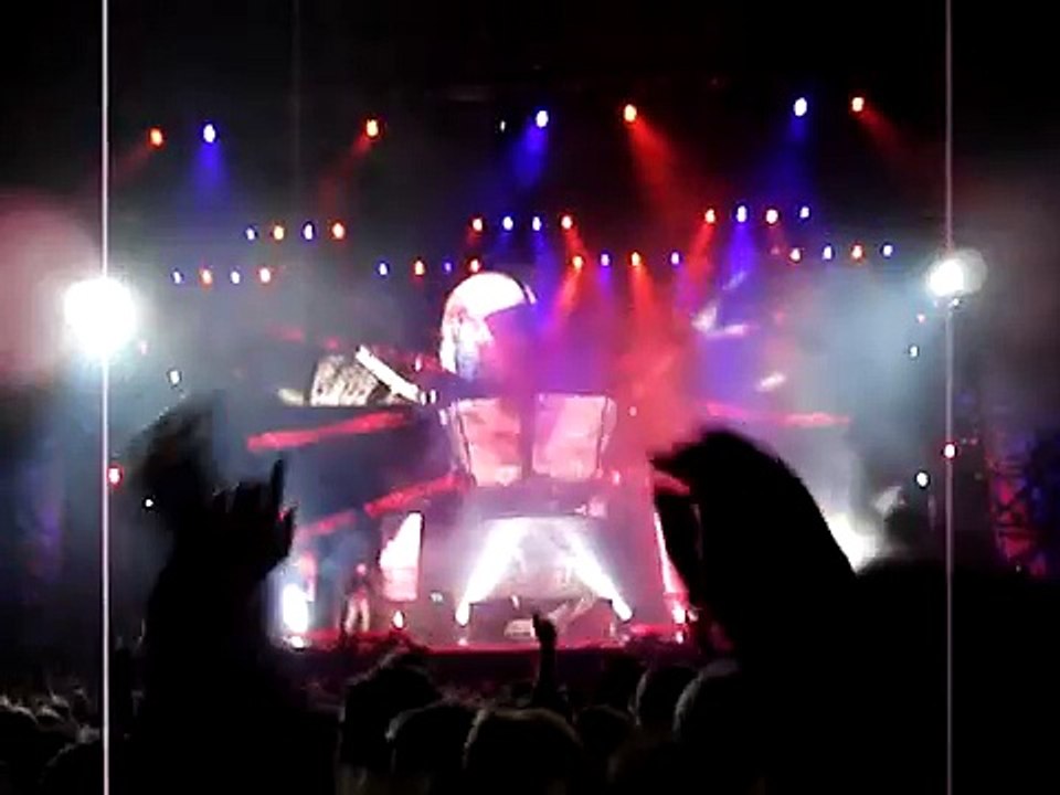 Muse - Supermassive Black Hole, L'Asse, Paleo Festival, Nyon, Switzerland  7/24/2007