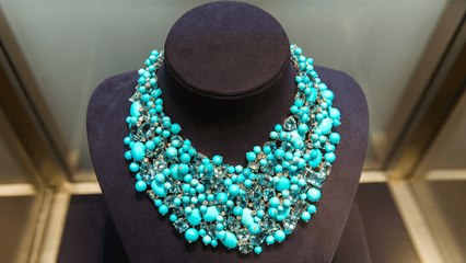 زويا بضيافة تيفاني في نيويورك لإطلاق مجوهرات Blue Book  الفاخرة